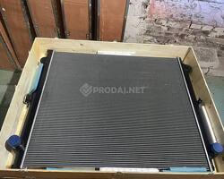 Радиатор охлаждения водяной YA00012059 Hitachi